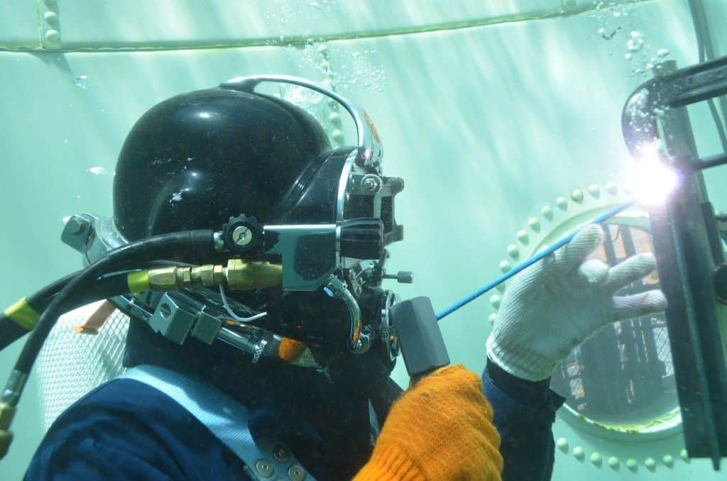 why is underwater welding so dangerous